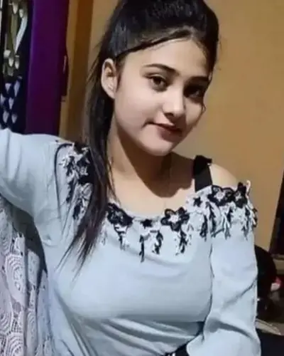 Khanna Escort